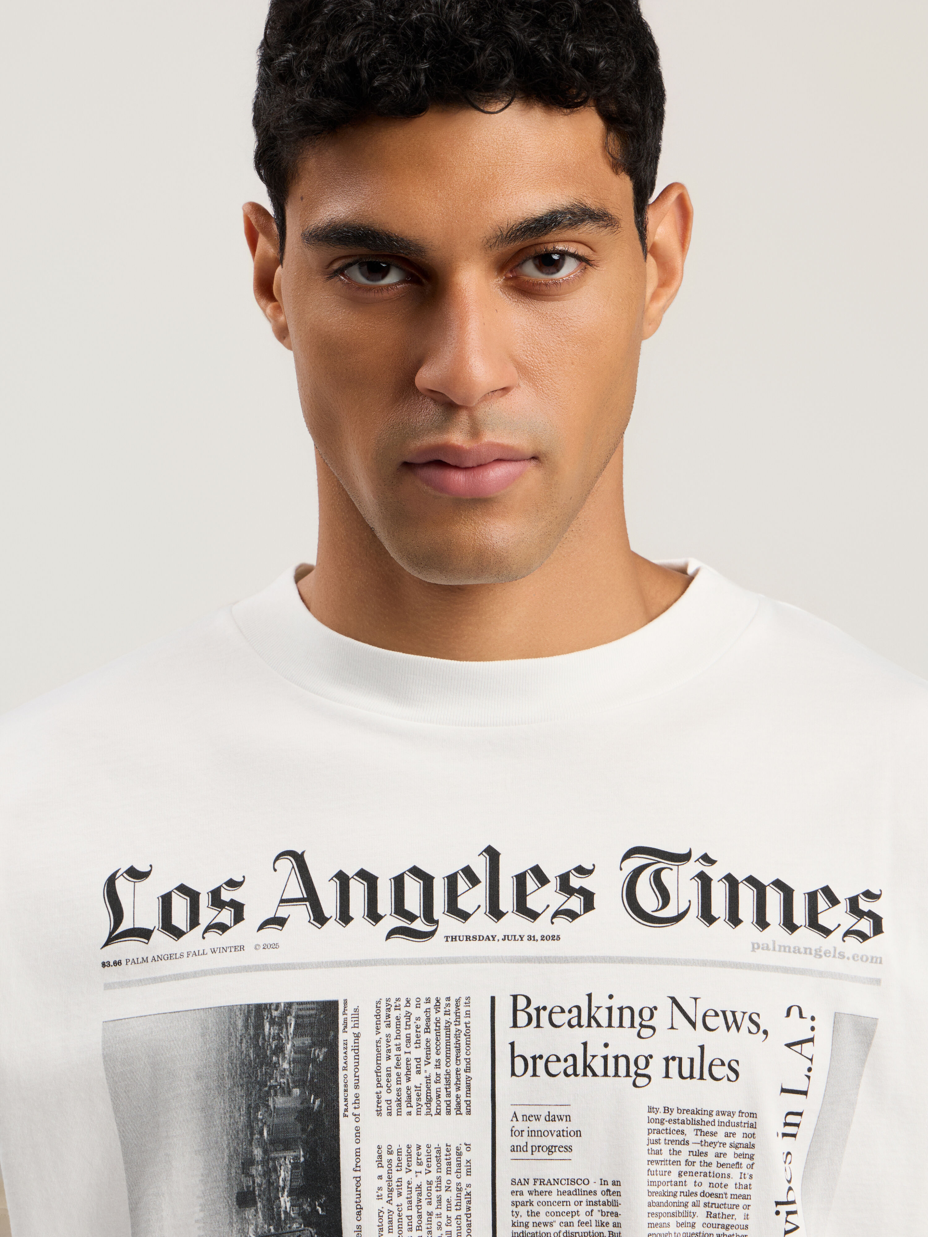 PaxLaTimes News Over T-shirt PALM ANGELS PaxLaTimes News Over T-shirt OFF WHITE - BLACK PMAA10BF25JER002