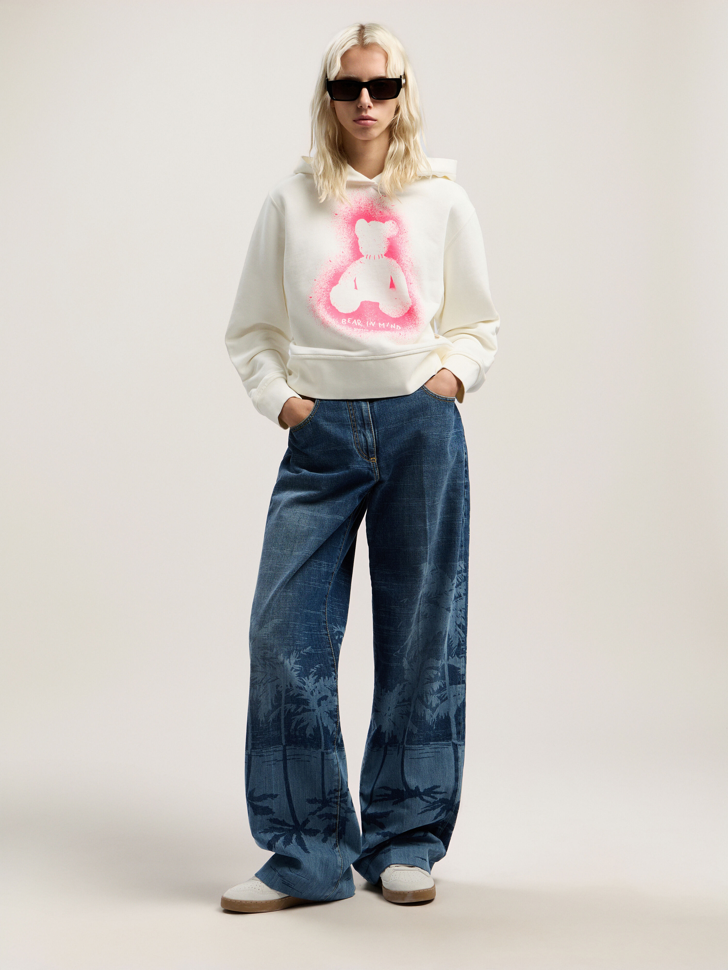 PALM ANGELS Spray Bear Fitted Hoodie OFF WHITE - FUCHSIA FLUO PWBB069F25FLE001