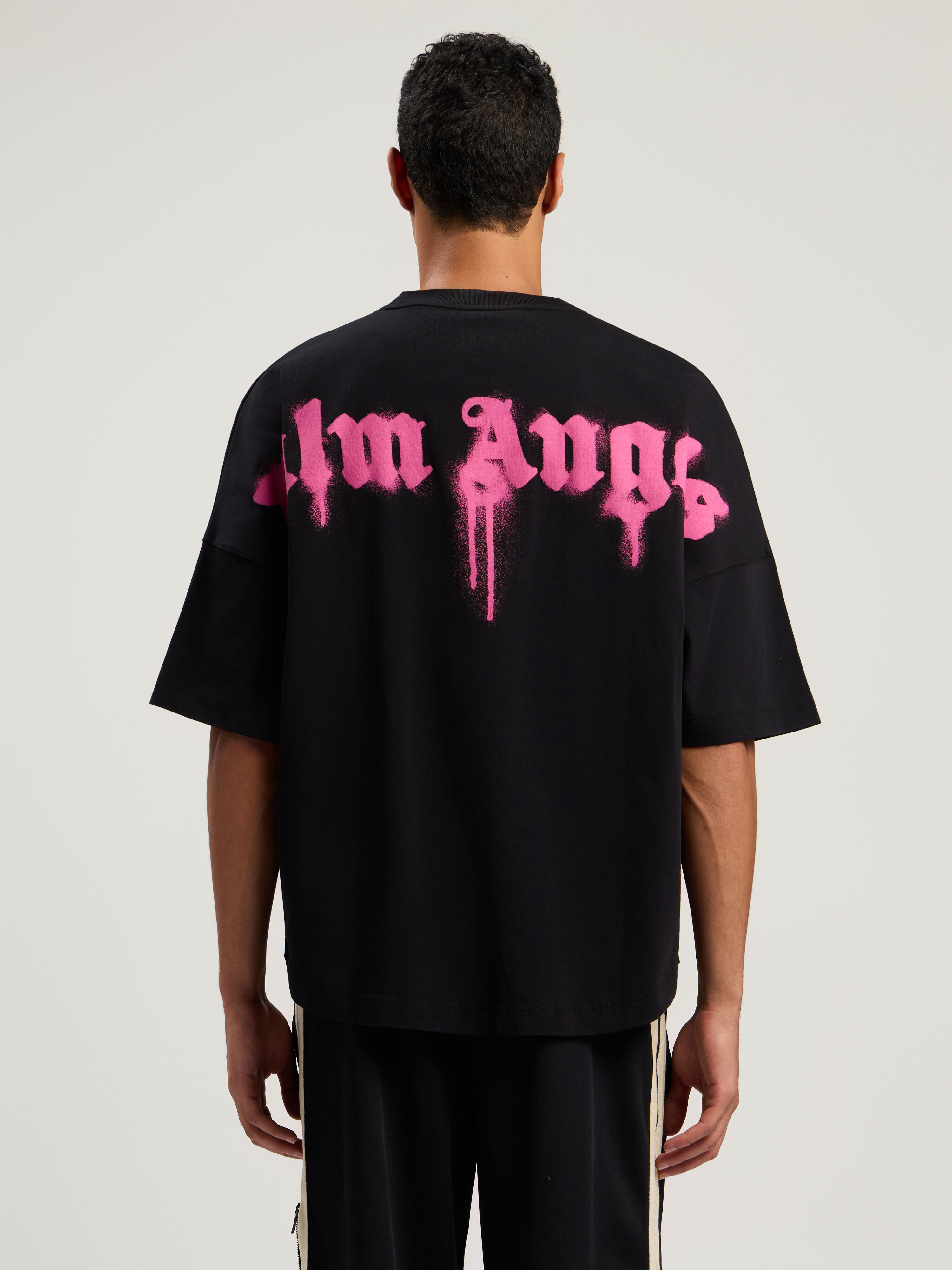PALM ANGELS Curved Logo T-Shirt BLACK - FUCHSIA PMAA10BF25JER006