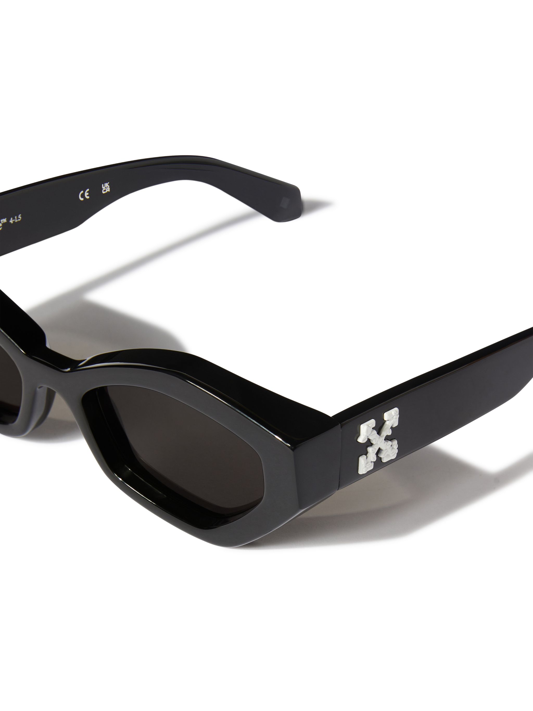 Off-white Hilo Sunglasses In Black